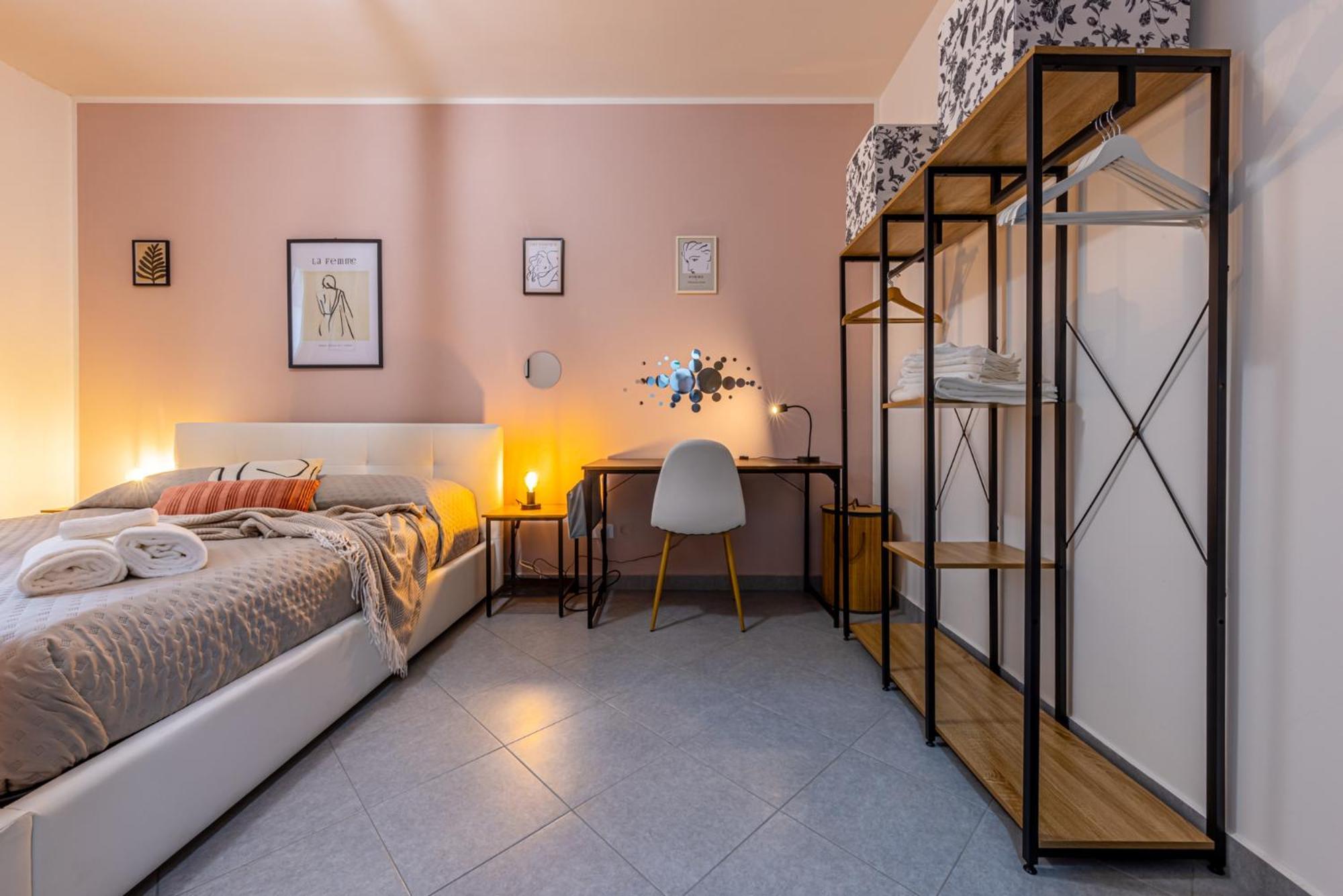 Steps From The Lake - Charme In The Inner City Desenzano del Garda Exterior photo